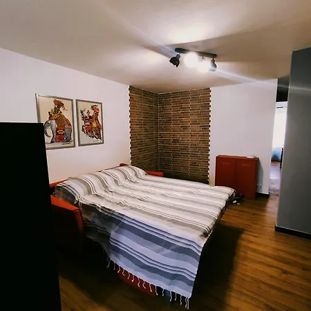 דירה Industrial House Centro *