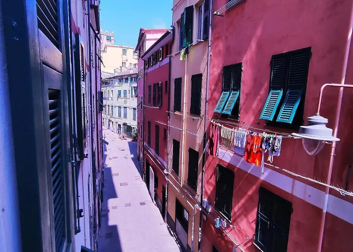 Industrial House Centro * ג'נובה